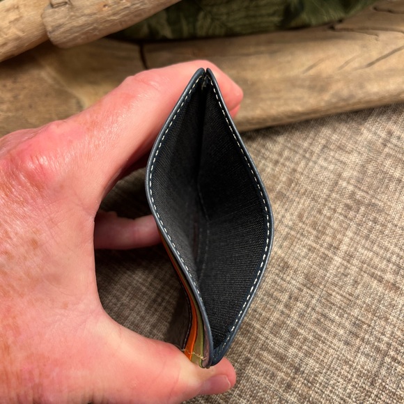 5098-ATT Minimalistic Leather Layer Embossed MultiColors Card & Bill Holder New - Picture 3 of 9